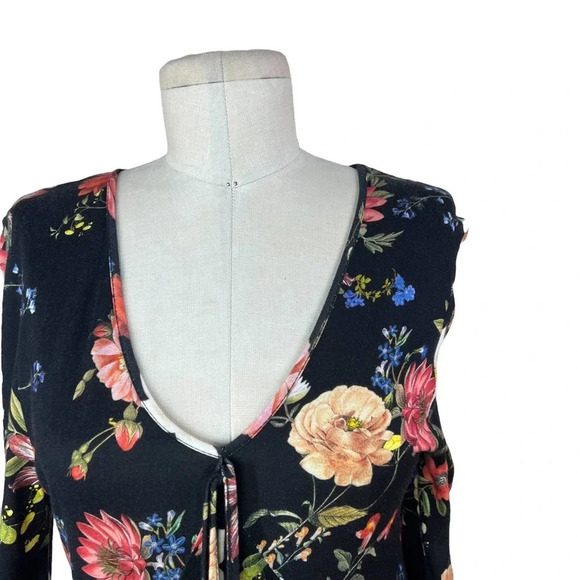 Anthropologie Farm Rio Top Blouse Long Sleeve Jersey Floral Print Black Size XS - Picture 3 of 13